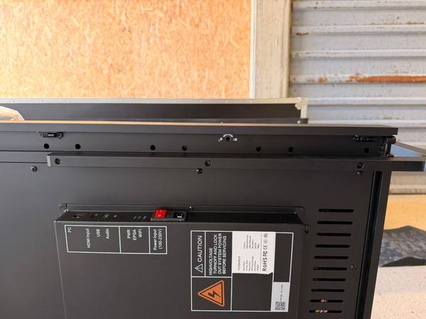 Leinwand herausziehen